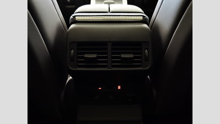 2024 認定中古車 Land Rover Range Rover Velar オストゥーニパールホワイト P250ガソリン Standard Wheelbase Dynamic SE