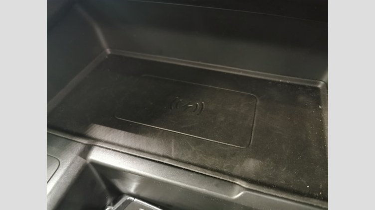 2024 認定中古車 Land Rover Range Rover Velar オストゥーニパールホワイト P250ガソリン Standard Wheelbase Dynamic SE