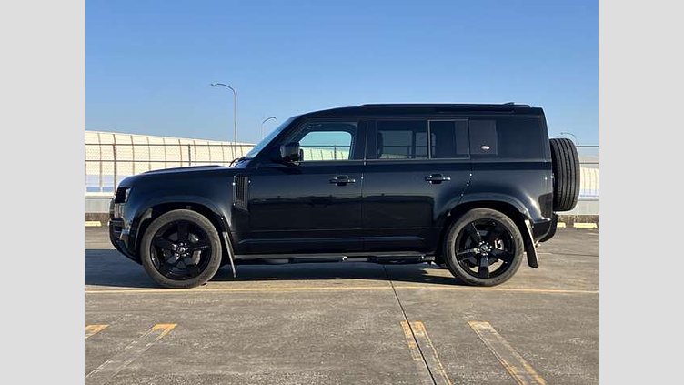 2023 認定中古車 Land Rover Defender 110 サントリーニブラック D300 AWD（AT） X-DYNAMIC HSE