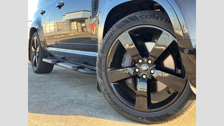 2023 認定中古車 Land Rover Defender 110 サントリーニブラック D300 AWD（AT） X-DYNAMIC HSE