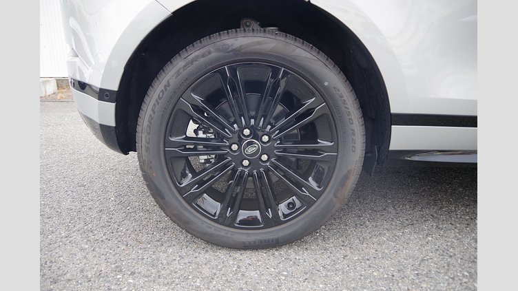 2024 認定中古車 Land Rover Range Rover Evoque ソウルパールシルバー プラグインハイブリッド（ガソリン） Standard Wheelbase DYNAMIC HSE