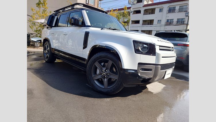 2025 認定中古車 Land Rover Defender 130 フジホワイト D350 ディーゼルマイルドハイブリッド X-Dynamic SE