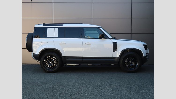 2024 認定中古車 Land Rover Defender 110 フジホワイト D350 ディーゼルマイルドハイブリッド S