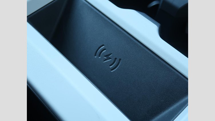 2024 認定中古車 Land Rover Defender 110 フジホワイト D350 ディーゼルマイルドハイブリッド S