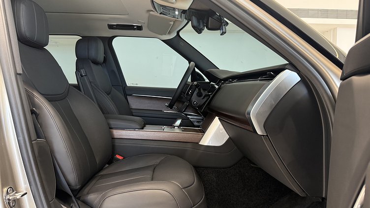 2024 認證中古車 Land Rover Range Rover (1DM) Batumi Gold 巴統金 P400 汽油 (輕油電混合) 標準軸距 SE