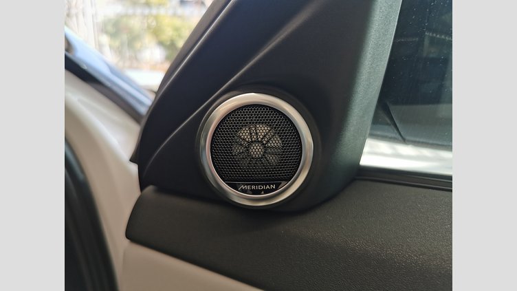 2025 認定中古車 Land Rover Range Rover Evoque オストゥーニパールホワイト D200マイルドハイブリッド（ディーゼル） Standard Wheelbase DYNAMIC SE