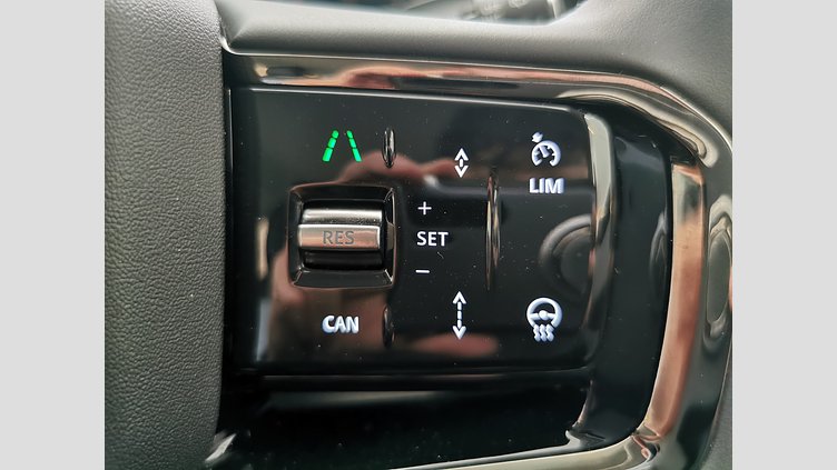 2025 認定中古車 Land Rover Range Rover Evoque オストゥーニパールホワイト D200マイルドハイブリッド（ディーゼル） Standard Wheelbase DYNAMIC SE