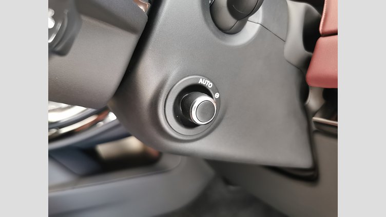 2025 認定中古車 Land Rover Range Rover Sport フジホワイト P400マイルドハイブリッド スタンダードホイールベース Dynamic SE