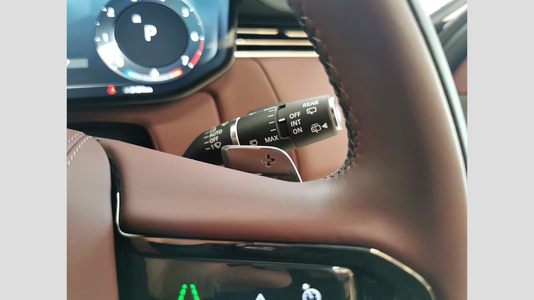 2025 認定中古車 Land Rover Range Rover Sport フジホワイト P400マイルドハイブリッド スタンダードホイールベース Dynamic SE