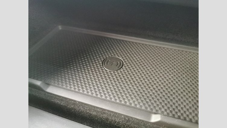 2025 認定中古車 Land Rover Range Rover Sport フジホワイト P400マイルドハイブリッド スタンダードホイールベース Dynamic SE