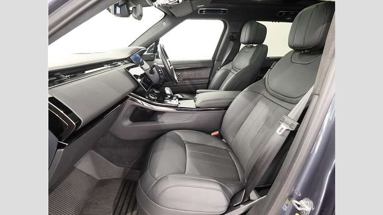 2023 認定中古車 Land Rover Range Rover Sport ヴァレジネブルー 3.0リッター6気筒400PSターボチャージドガソリンMHEV（オートマチック） FIRST EDITION