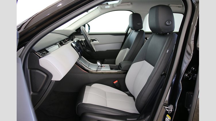 2025 認定中古車 Land Rover Range Rover Velar サントリーニブラック D200マイルドハイブリッド（ディーゼル） S