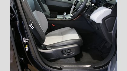 Range Rover Velar 25