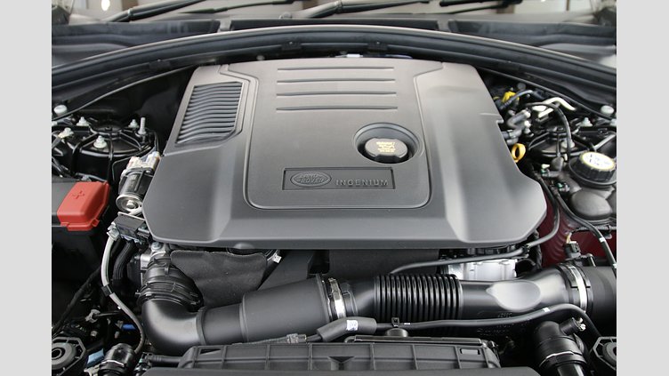 2025 認定中古車 Land Rover Range Rover Velar サントリーニブラック D200マイルドハイブリッド（ディーゼル） S