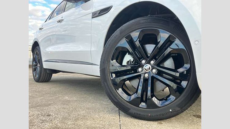 2024 認定中古車 Jaguar F-Pace オストゥーニパールホワイト P400e ガソリン プラグインハイブリッド R-DYNAMIC HSE