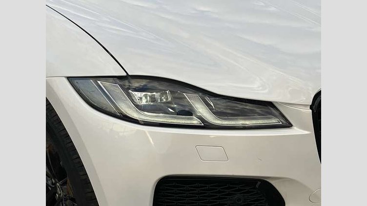 2024 認定中古車 Jaguar F-Pace オストゥーニパールホワイト P400e ガソリン プラグインハイブリッド R-DYNAMIC HSE