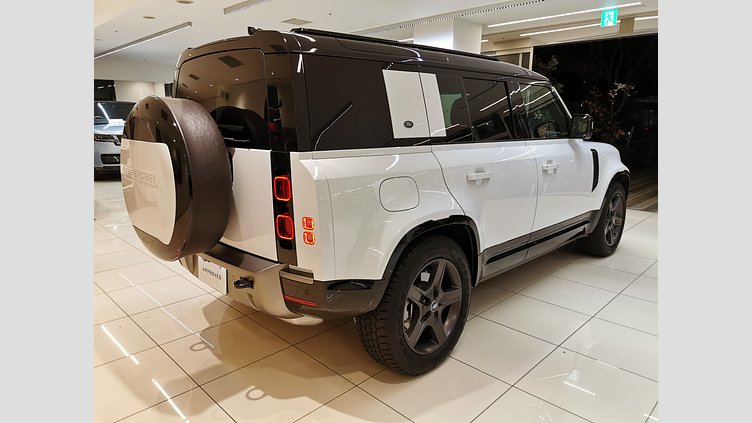 2023 認定中古車 Land Rover Defender 110 フジホワイト D300 AWD（AT） X-DYNAMIC SE
