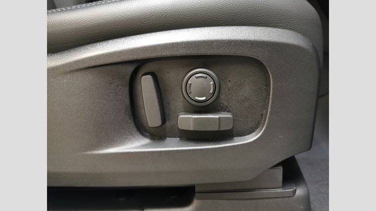 2023 認定中古車 Land Rover Defender 110 フジホワイト D300 AWD（AT） X-DYNAMIC SE