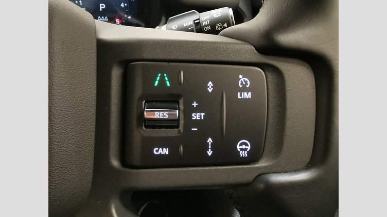 2023 認定中古車 Land Rover Defender 110 フジホワイト D300 AWD（AT） X-DYNAMIC SE