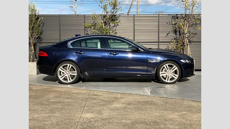 2018 認定中古車 Jaguar XF Narvik Black D180 Sportbrake PRESTIGE D180