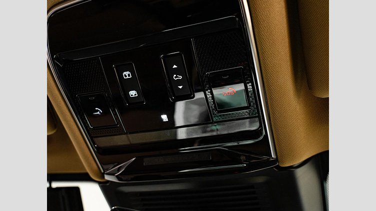 2023 認定中古車 Land Rover Range Rover Sport フジホワイト 3.0リッター6気筒300PSターボチャージドディーゼルMHEV（オートマチック） DYNAMIC HSE