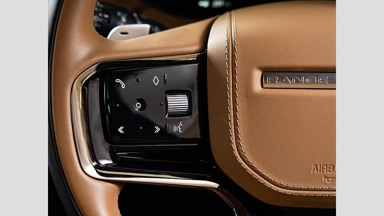 2023 認定中古車 Land Rover Range Rover Sport フジホワイト 3.0リッター6気筒300PSターボチャージドディーゼルMHEV（オートマチック） DYNAMIC HSE