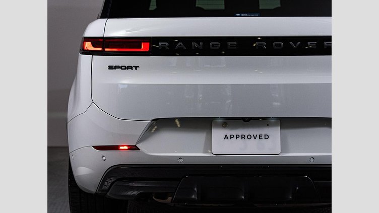 2023 認定中古車 Land Rover Range Rover Sport フジホワイト 3.0リッター6気筒300PSターボチャージドディーゼルMHEV（オートマチック） DYNAMIC HSE