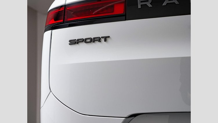 2023 認定中古車 Land Rover Range Rover Sport フジホワイト 3.0リッター6気筒300PSターボチャージドディーゼルMHEV（オートマチック） DYNAMIC HSE