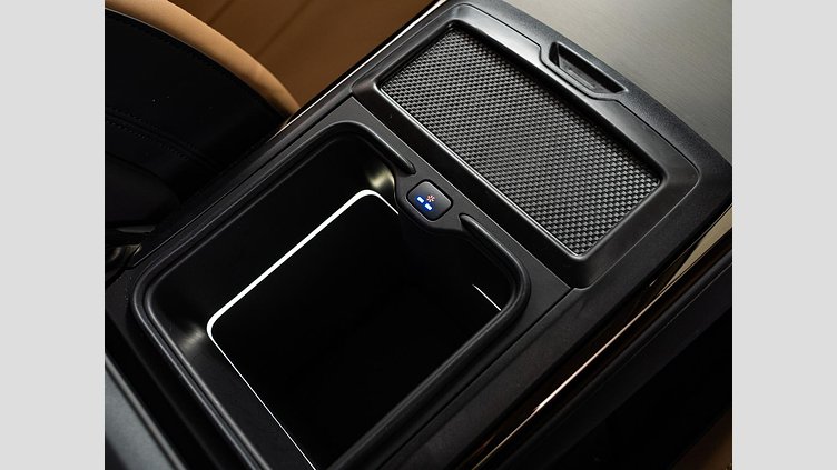 2023 認定中古車 Land Rover Range Rover Sport フジホワイト 3.0リッター6気筒300PSターボチャージドディーゼルMHEV（オートマチック） DYNAMIC HSE