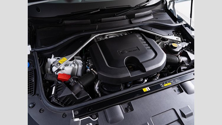 2023 認定中古車 Land Rover Range Rover Sport フジホワイト 3.0リッター6気筒300PSターボチャージドディーゼルMHEV（オートマチック） DYNAMIC HSE