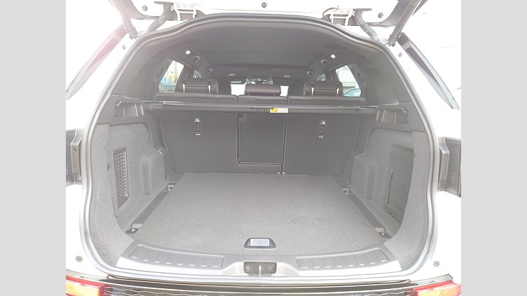 2024 認定中古車 Land Rover Discovery Sport フジホワイト プラグインハイブリッド（ガソリン） 標準ホイール Dynamic HSE