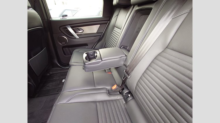 2024 認定中古車 Land Rover Discovery Sport フジホワイト プラグインハイブリッド（ガソリン） 標準ホイール Dynamic HSE