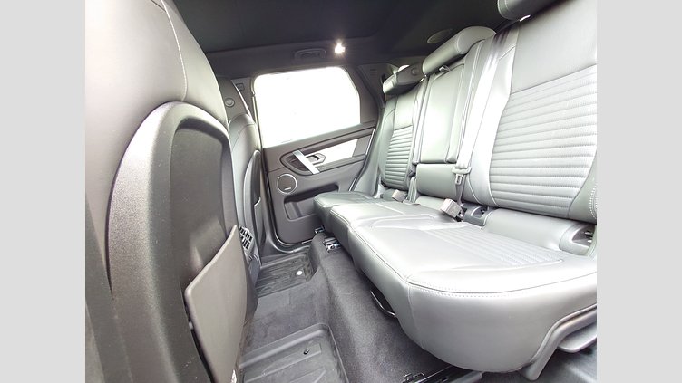 2024 認定中古車 Land Rover Discovery Sport フジホワイト プラグインハイブリッド（ガソリン） 標準ホイール Dynamic HSE