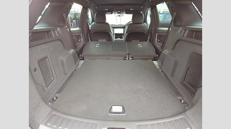 2024 認定中古車 Land Rover Discovery Sport フジホワイト プラグインハイブリッド（ガソリン） 標準ホイール Dynamic HSE