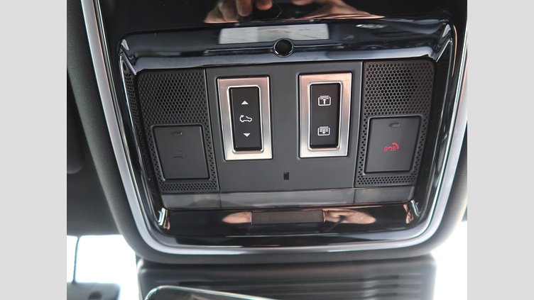 2023 認定中古車 Land Rover Range Rover Velar ヴァレジネブルー P400eプラグインハイブリッド（ガソリン） Standard Wheelbase Dynamic HSE