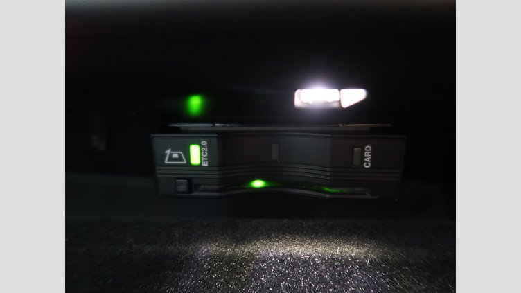 2023 認定中古車 Land Rover Range Rover Velar ヴァレジネブルー P400eプラグインハイブリッド（ガソリン） Standard Wheelbase Dynamic HSE