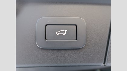 Range Rover Velar 24