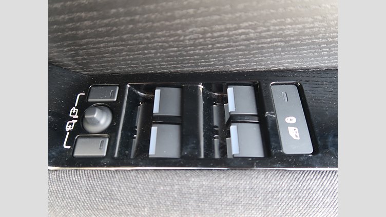 2023 認定中古車 Land Rover Range Rover Velar ヴァレジネブルー P400eプラグインハイブリッド（ガソリン） Standard Wheelbase Dynamic HSE