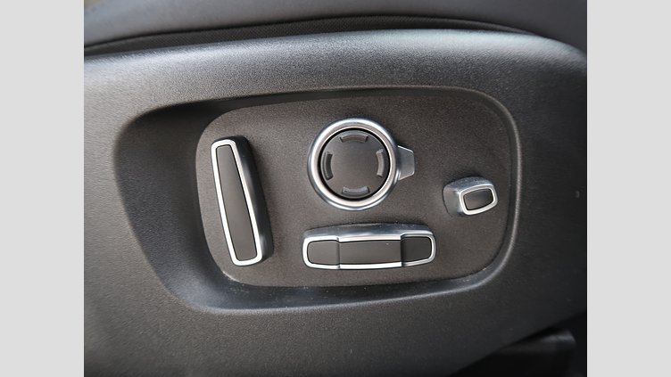 2023 認定中古車 Land Rover Range Rover Velar ヴァレジネブルー P400eプラグインハイブリッド（ガソリン） Standard Wheelbase Dynamic HSE