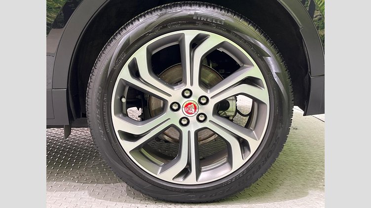 2019 認定中古車 Jaguar E-Pace サントリーニブラック D180 オートマチック全輪駆動 S