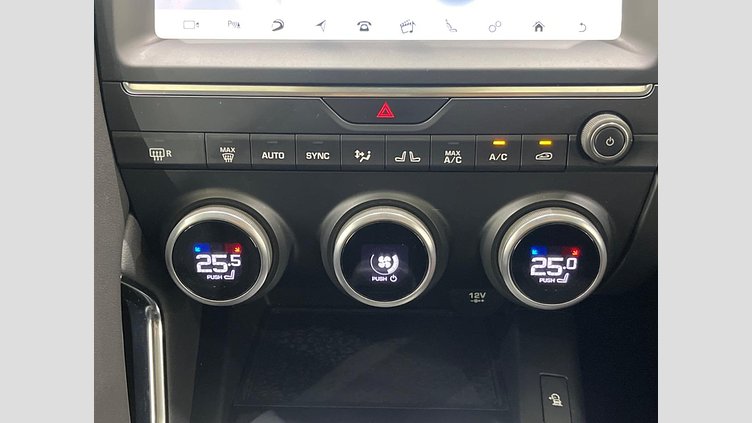 2019 認定中古車 Jaguar E-Pace サントリーニブラック D180 オートマチック全輪駆動 S