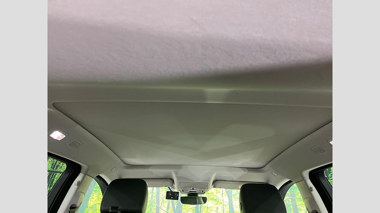 2019 認定中古車 Jaguar E-Pace サントリーニブラック D180 オートマチック全輪駆動 S