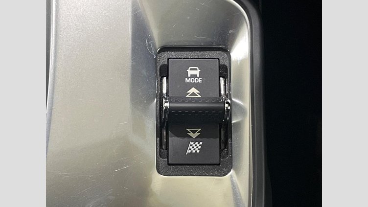 2019 認定中古車 Jaguar E-Pace サントリーニブラック D180 オートマチック全輪駆動 S