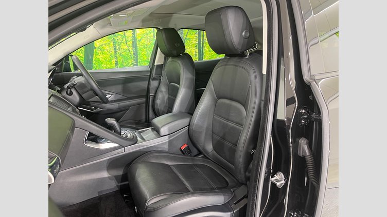 2019 認定中古車 Jaguar E-Pace サントリーニブラック D180 オートマチック全輪駆動 S