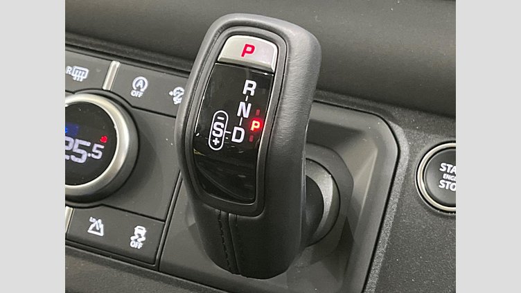 2024 認定中古車 Land Rover Defender 110 アイガーグレイ D300 AWD（AT） S