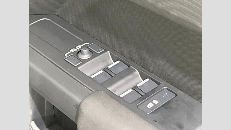 2024 認定中古車 Land Rover Defender 110 アイガーグレイ D300 AWD（AT） S