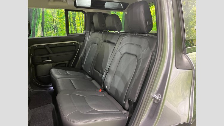 2024 認定中古車 Land Rover Defender 110 アイガーグレイ D300 AWD（AT） S