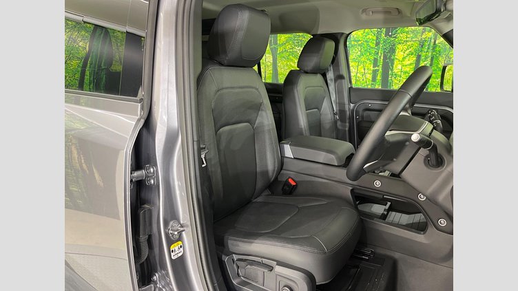 2024 認定中古車 Land Rover Defender 110 アイガーグレイ D300 AWD（AT） S