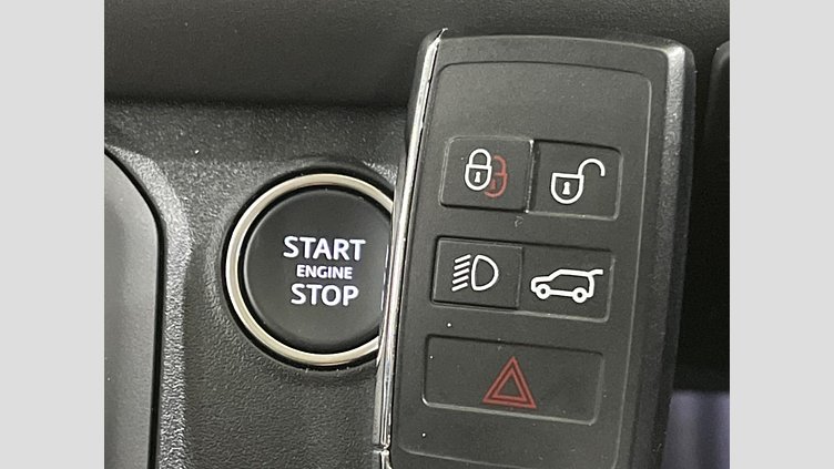 2024 認定中古車 Land Rover Defender 110 アイガーグレイ D300 AWD（AT） S