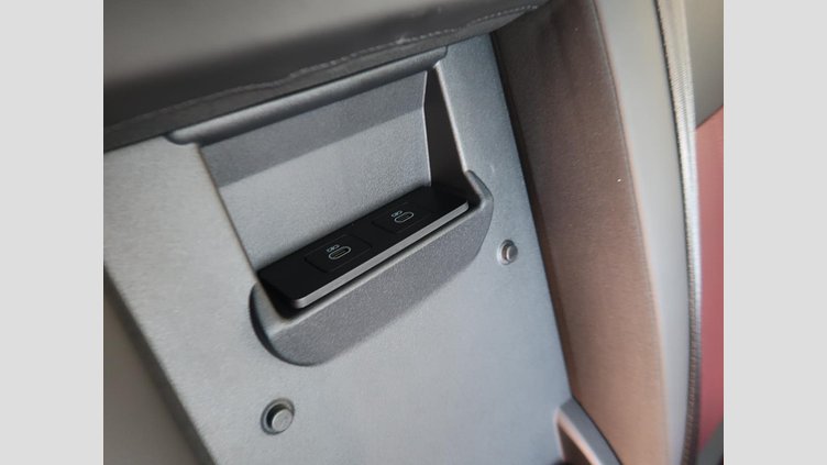 2023 認定中古車 Land Rover Range Rover Velar ザダルグレイ D200マイルドハイブリッド（ディーゼル） Standard Wheelbase Dynamic HSE